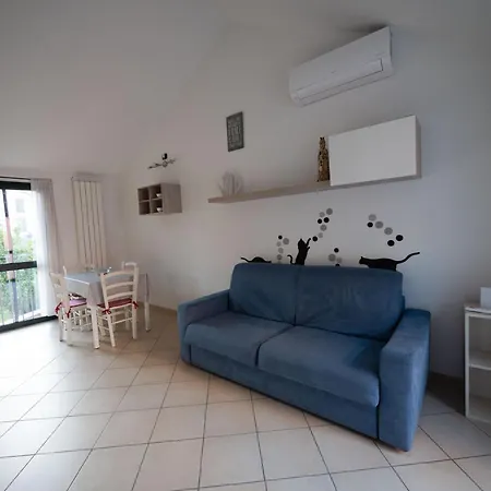 Casa A 300m Dal Mare Con Posto Auto Апартаменты Империя