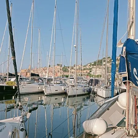 Casa A 300m Dal Mare Con Posto Auto Apartment Imperia