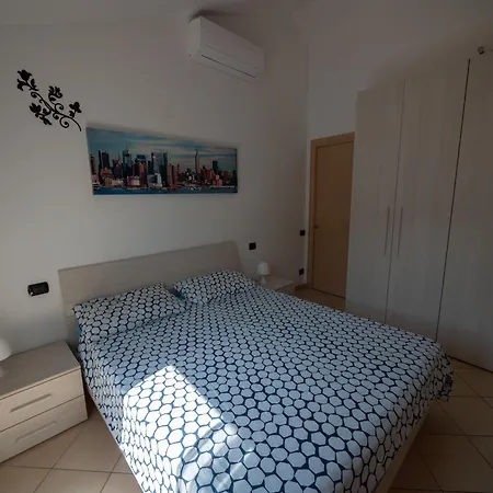 Casa A 300m Dal Mare Con Posto Auto Apartment *