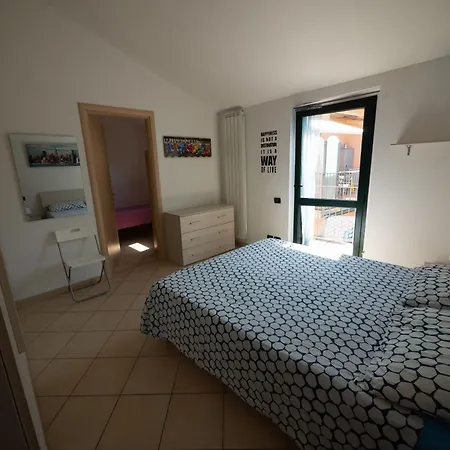 Apartmán Casa A 300m Dal Mare Con Posto Auto Imperia
