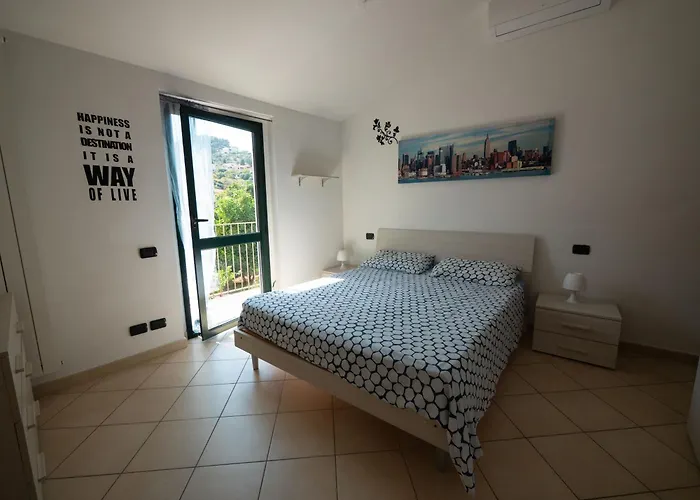 Casa A 300m Dal Mare Con Posto Auto Imperia