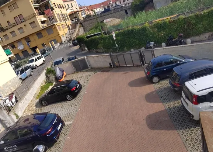 Casa A 300m Dal Mare Con Posto Auto * Imperia